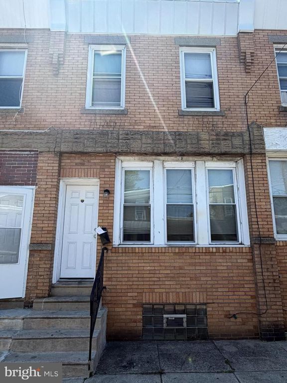 2004 BRIDGE ST, Philadelphia, PA 19124