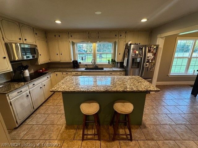 404 Nixon Road, Lavaca, AR 72941