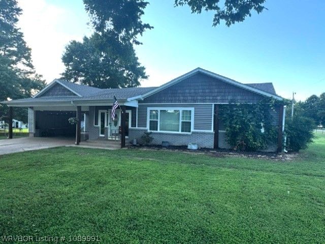 404 Nixon Road, Lavaca, AR 72941