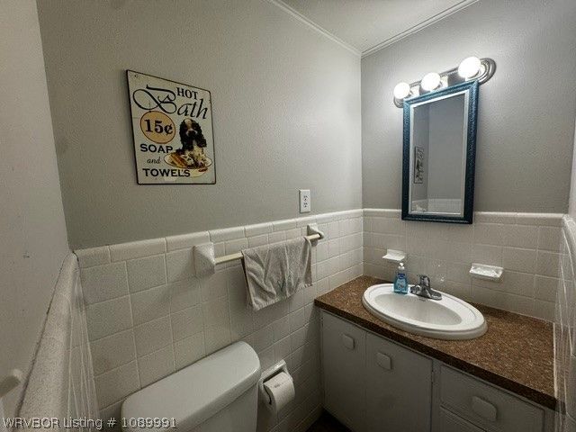 404 Nixon Road, Lavaca, AR 72941