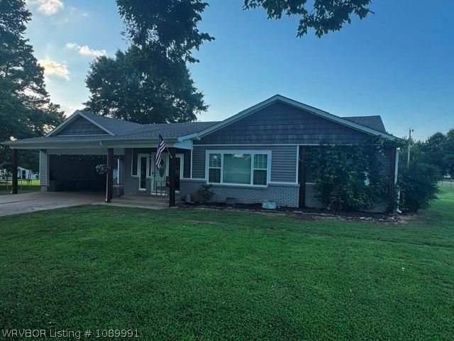 404 Nixon Road, Lavaca, AR 72941