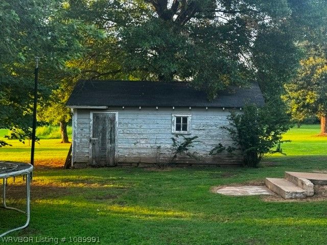 404 Nixon Road, Lavaca, AR 72941