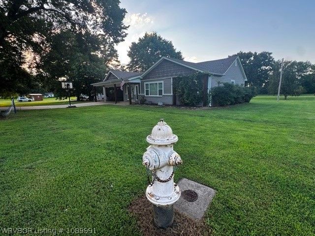 404 Nixon Road, Lavaca, AR 72941