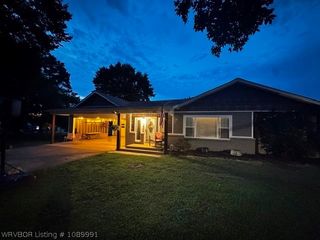 404 Nixon Road, Lavaca, AR 72941