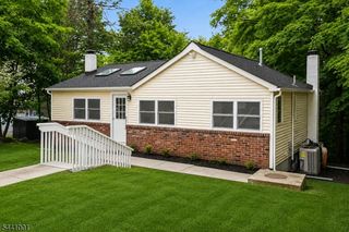 30 Belford Dr, West Milford Twp., NJ 07421