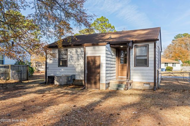 514 New River Drive, Jacksonville, NC 28540