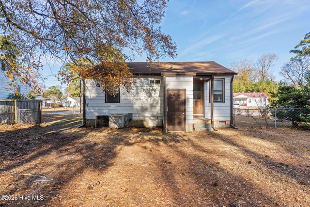 514 New River Drive, Jacksonville, NC 28540