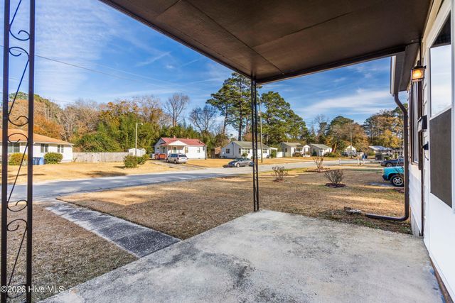 514 New River Drive, Jacksonville, NC 28540