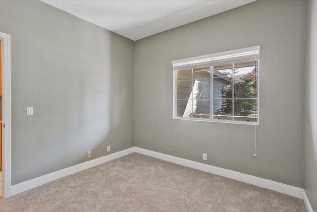 1525 Brook Ridge Way, Roseville, CA 95678