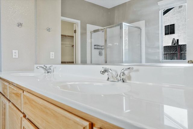 1525 Brook Ridge Way, Roseville, CA 95678