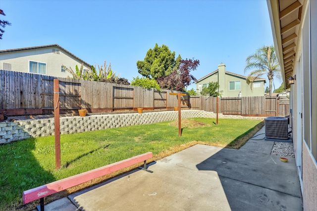 1525 Brook Ridge Way, Roseville, CA 95678