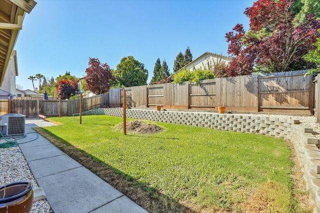 1525 Brook Ridge Way, Roseville, CA 95678