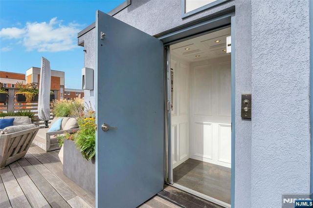 316 Park Avenue 2, Hoboken, NJ 07030