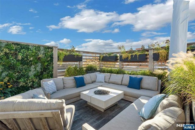 316 Park Avenue 2, Hoboken, NJ 07030