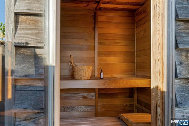 316 Park Avenue 2, Hoboken, NJ 07030