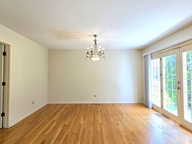 4129 FLORENCE Way, Glenview, IL 60025