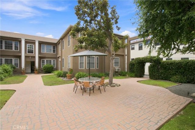 15034 Dickens Street 4, Sherman Oaks, CA 91403
