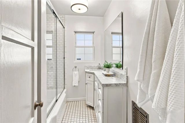 15034 Dickens Street 4, Sherman Oaks, CA 91403