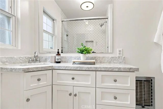 15034 Dickens Street 4, Sherman Oaks, CA 91403