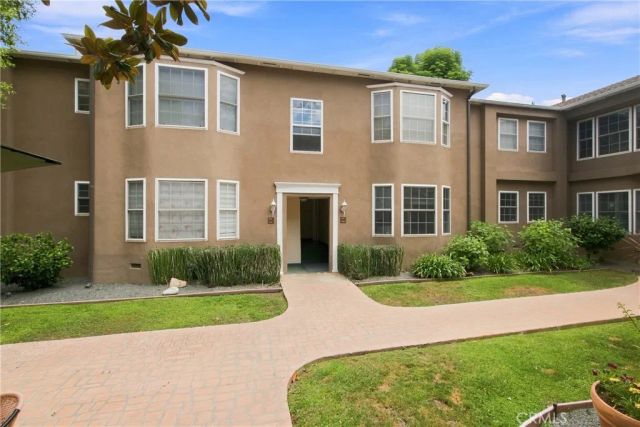 15034 Dickens Street 4, Sherman Oaks, CA 91403