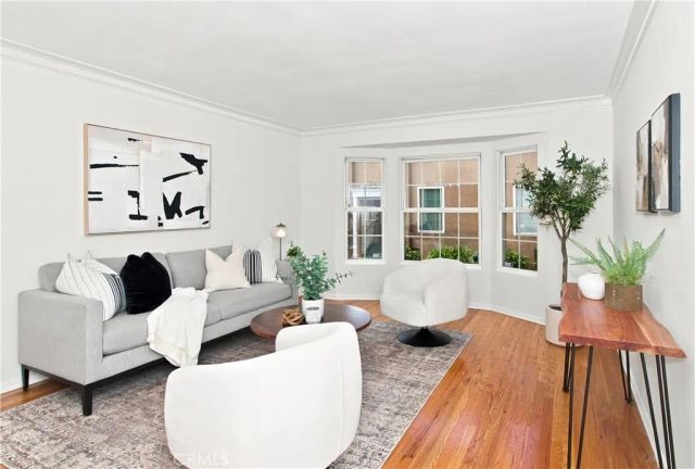 15034 Dickens Street 4, Sherman Oaks, CA 91403