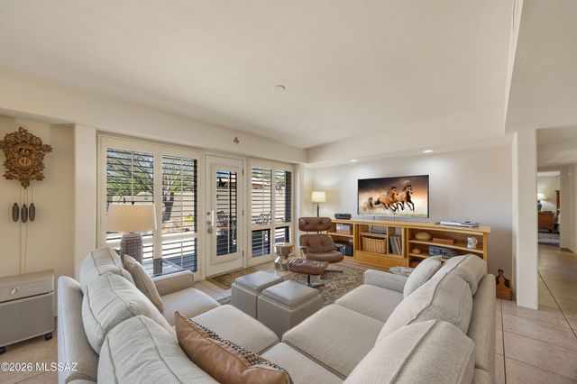 11792 N Vía De La Verbenita, Oro Valley, AZ 85737