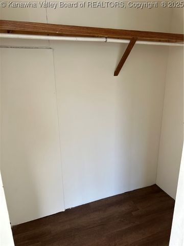 408 Harbour Lane, Hurricane, WV 25526