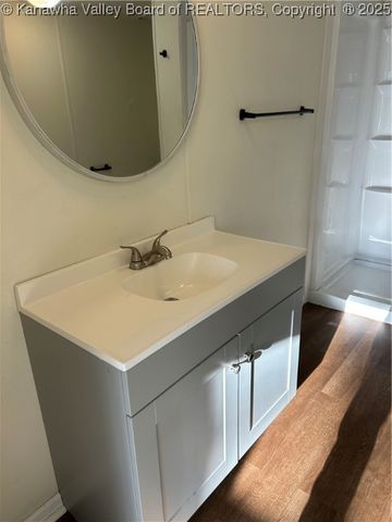 408 Harbour Lane, Hurricane, WV 25526