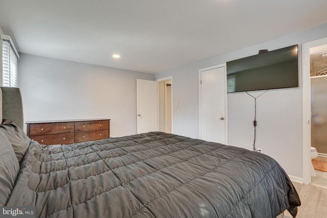 8501 AQUEDUCT RD, Potomac, MD 20854