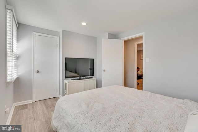 8501 AQUEDUCT RD, Potomac, MD 20854