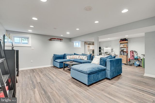 8501 AQUEDUCT RD, Potomac, MD 20854