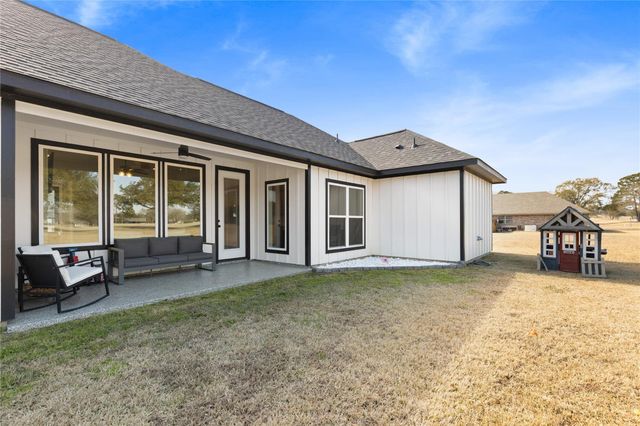 67 Westwood Drive E, Trinity, TX 75862