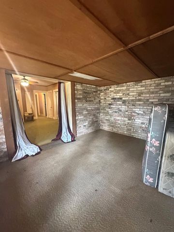 127 N Mechanic Street, Bellville, TX 77418