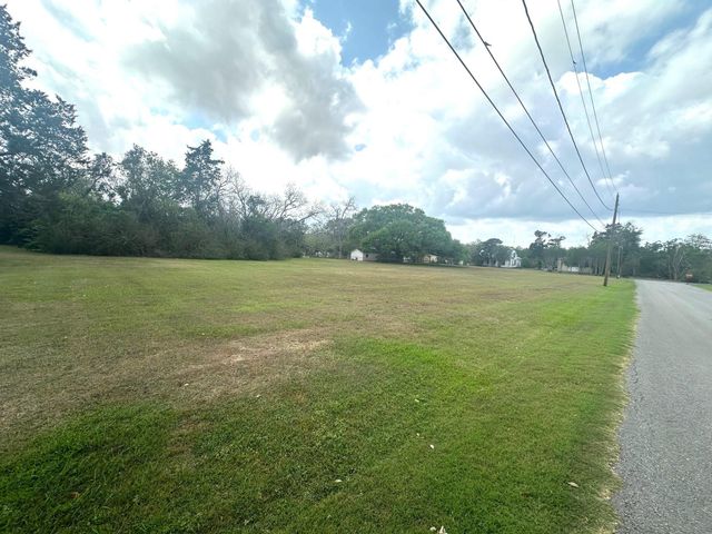 127 N Mechanic Street, Bellville, TX 77418