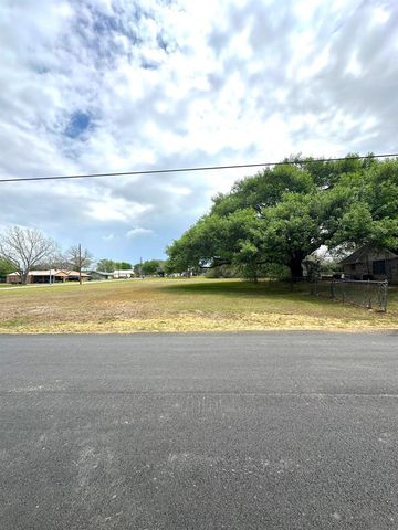 127 N Mechanic Street, Bellville, TX 77418