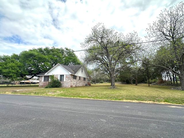 127 N Mechanic Street, Bellville, TX 77418
