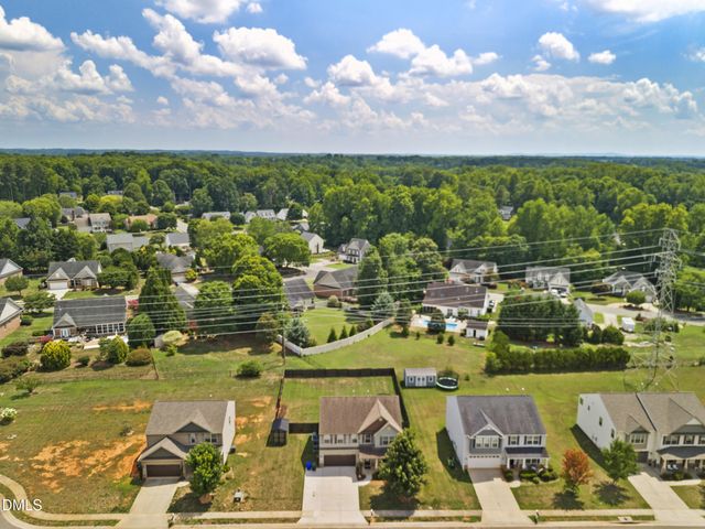 231 Fair Oaks Court, Mebane, NC 27302