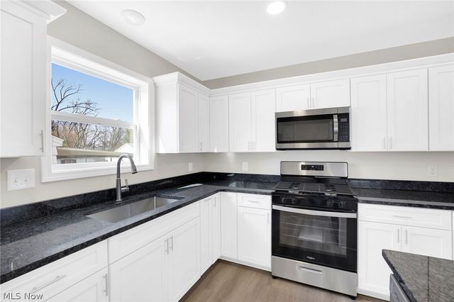 1331 Leonora Avenue, Akron, OH 44305
