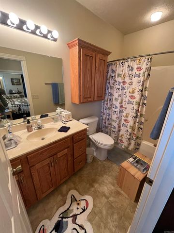 16 Sunset Dr., Greers Ferry, AR 72067