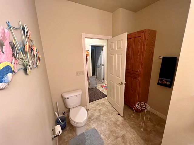 16 Sunset Dr., Greers Ferry, AR 72067