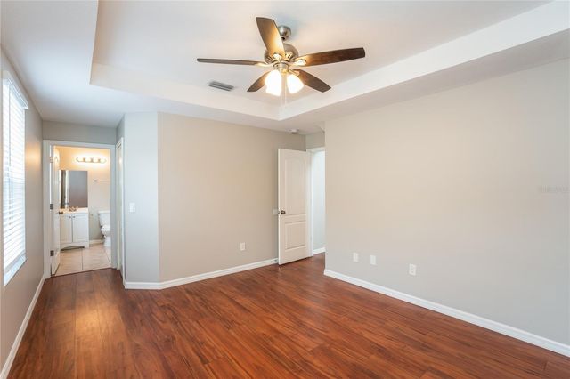 1011 LAKE SHORE RANCH DRIVE, Seffner, FL 33584