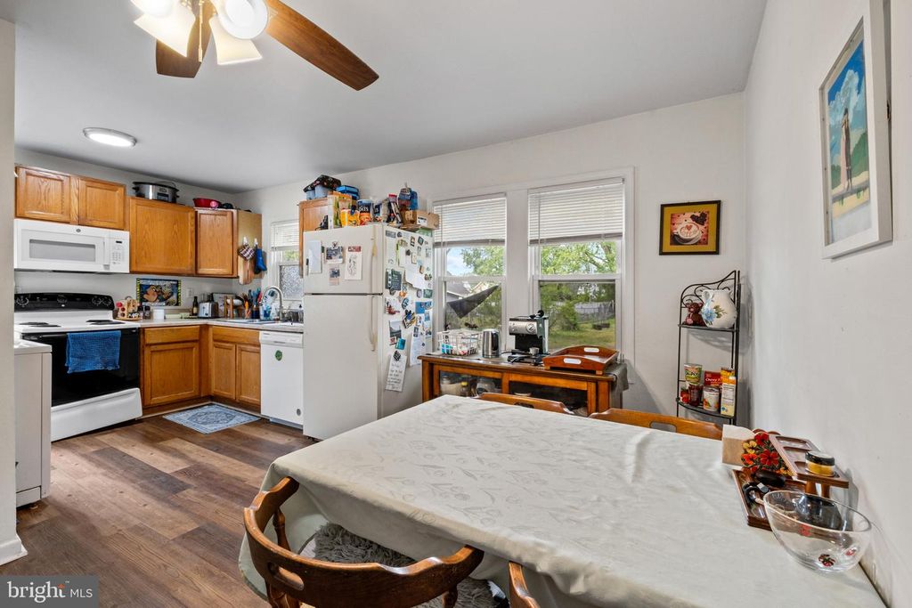 Image 9 of property listing at 728 JACKSON ST, Salisbury, MD 21804