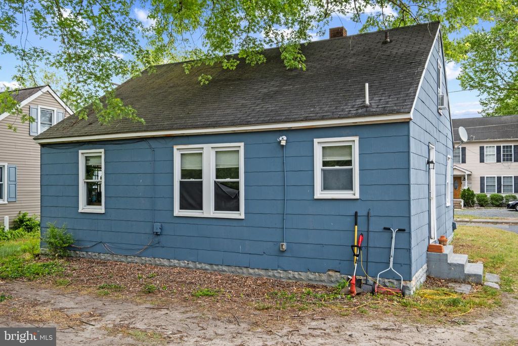 Image 20 of property listing at 728 JACKSON ST, Salisbury, MD 21804