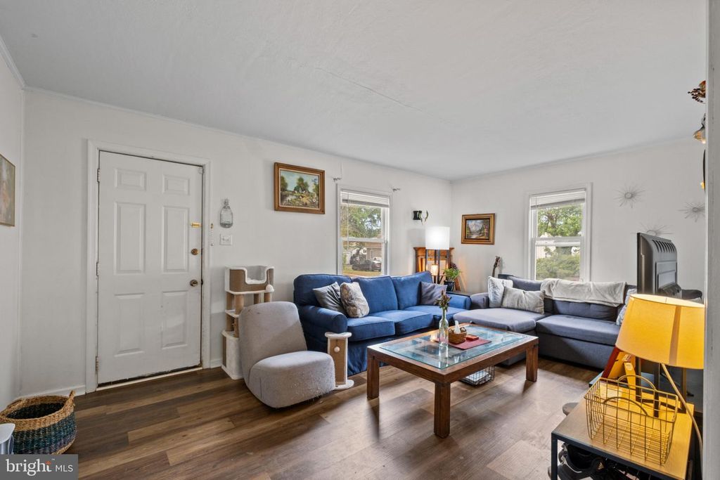 Image 4 of property listing at 728 JACKSON ST, Salisbury, MD 21804