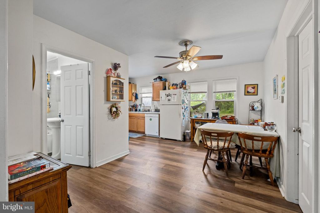 Image 6 of property listing at 728 JACKSON ST, Salisbury, MD 21804