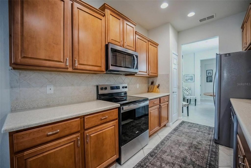 Image 14 of property listing at 6751 SW 91ST CIRCLE, Ocala, FL 34481