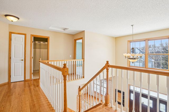 16176 Hawthorn Path, Lakeville, MN 55044