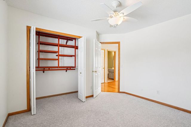 16176 Hawthorn Path, Lakeville, MN 55044