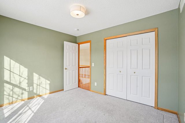 16176 Hawthorn Path, Lakeville, MN 55044