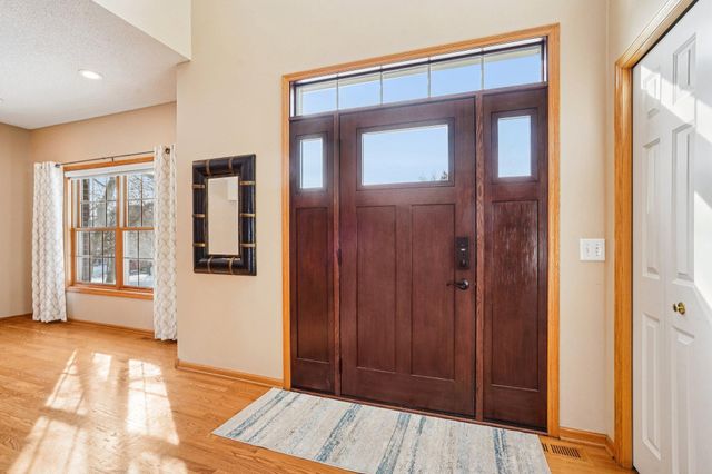 16176 Hawthorn Path, Lakeville, MN 55044